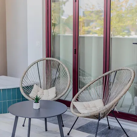 Leisure Escape With A Sea View By Salt