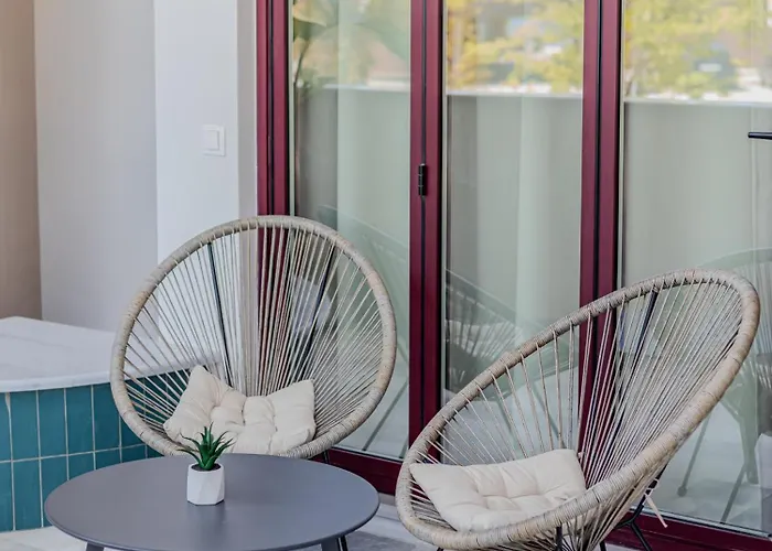 Leisure Escape With A Sea View By Salt